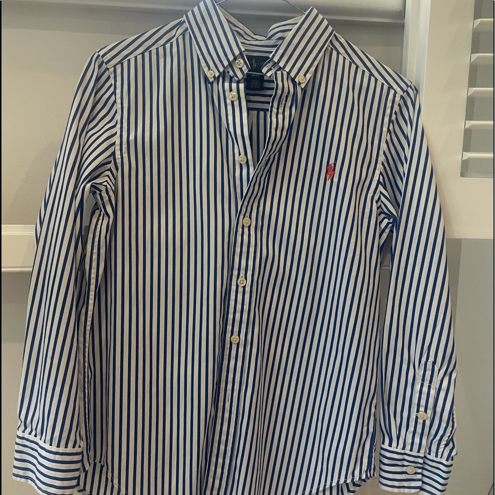 Botton down shirt